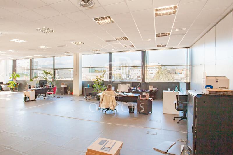 Foto 500c6321-c242-446b-93cf-37afa73bbc85. Rent office space with heating in Zona Industrial Alcobendas