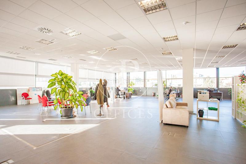Foto 5fc20e3e-04a7-447e-9029-66c73953a258. Rent office space with heating in Zona Industrial Alcobendas