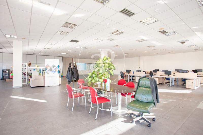 Foto 730a28ab-cb69-4334-9fb3-c7d3d9a367a1. Rent office space with heating in Zona Industrial Alcobendas
