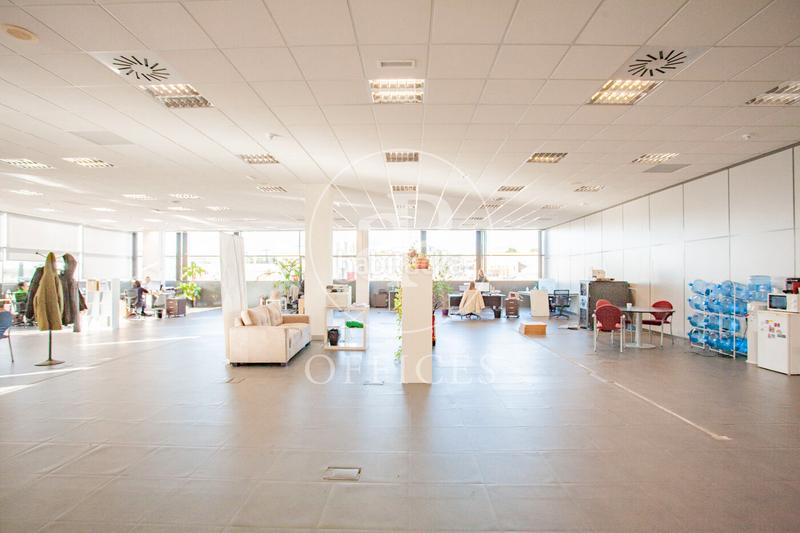Foto 817e6a6b-db47-40ff-8287-cd1a1157bacd. Rent office space with heating in Zona Industrial Alcobendas