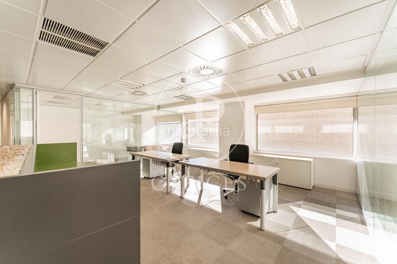 Foto da783d95-5d89-4b3b-ab8e-734c50775ae0. Location bureau avec chauffage dans Almagro Madrid