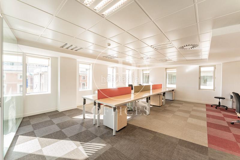 Foto 45f8706f-270d-4603-a9e6-31276edf9628. Rent office space with heating in Almagro Madrid