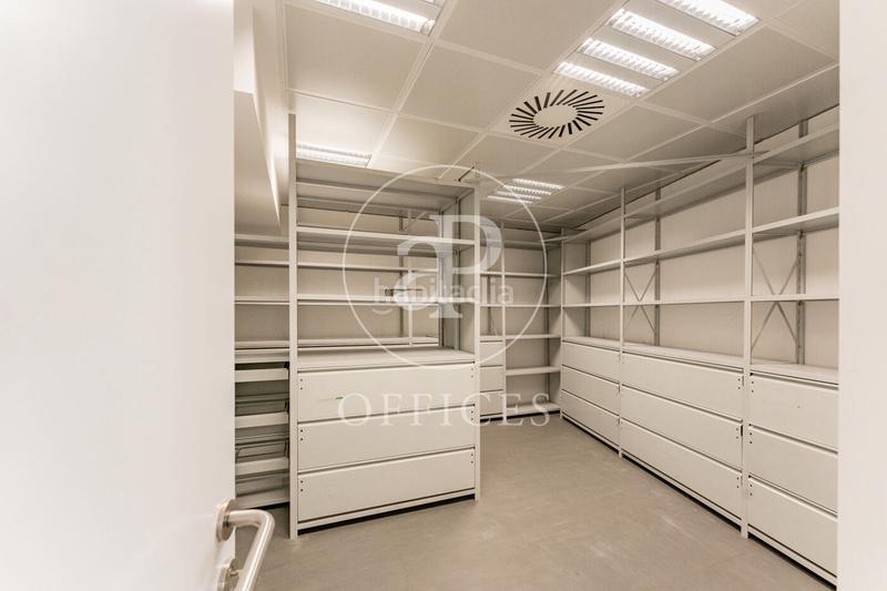 Foto 59eacdde-de48-4264-a621-0eb2f9c45629. Rent office space with heating in Almagro Madrid