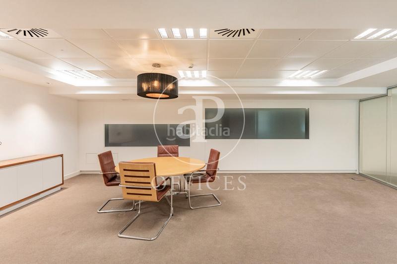 Foto cdc38e51-cf97-422d-9c64-e591d45c80af. Rent office space with heating in Almagro Madrid