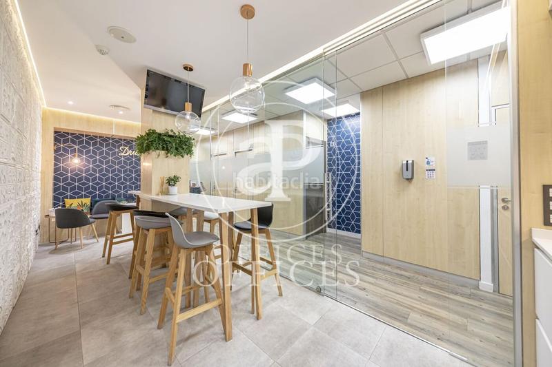 Foto 30a5bcf9-3e3f-45ce-ab33-7d0ebce665b2. Alquiler oficina  en alquiler en avenida brasil. en Madrid