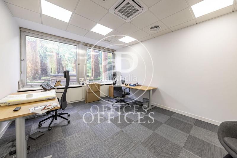 Foto 481f118f-3ec1-435e-8f16-4f1399477cc0. Alquiler oficina  en alquiler en avenida brasil. en Madrid