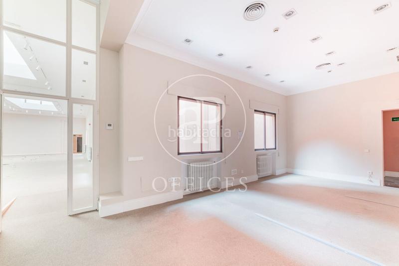 Foto c06aadb7-8e8d-410a-80eb-7eae41009ec9. Rent office space with heating in Universidad-Malasaña Madrid