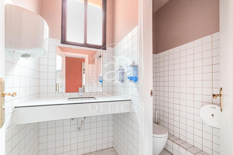 Foto c544e576-8ed8-4796-a35a-574267f3e9ba. Rent office space with heating in Universidad-Malasaña Madrid