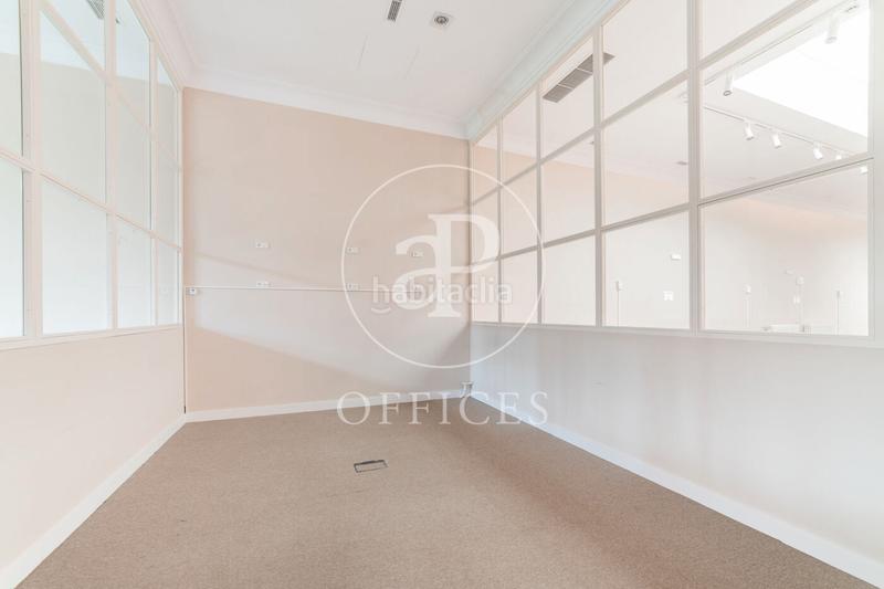 Foto f986dfe0-8680-4561-b03d-07083efc238f. Rent office space with heating in Universidad-Malasaña Madrid