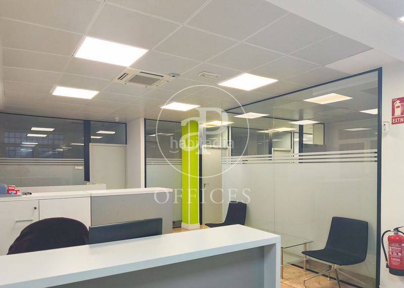 Foto 4560d185-73e5-4c9c-a772-12504100f97b. Affitto ufficio con riscaldamento in El Viso Madrid