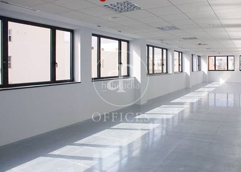 Foto 5056f95f-2ed0-4eb2-92ff-139c0c9d3e1d. Miete büro mit heizung in Simancas Madrid