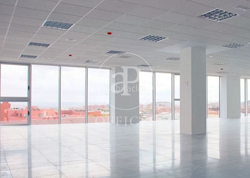 Foto be3d753e-f8c4-4d98-a218-df64b7d78348. Miete büro mit heizung in Simancas Madrid