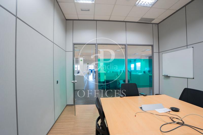 Foto 8d6cd7ec-0e1d-4aa5-9dff-fc46abe7026d. Location bureau avec chauffage dans Zona Industrial Alcobendas