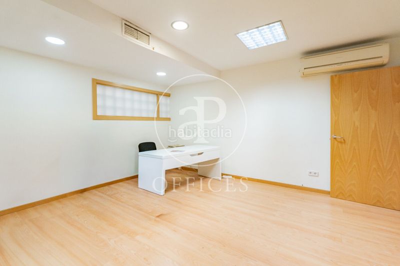 Foto 28ad4ccc-83ec-426b-818a-072df70b4ca6. Affitto ufficio con riscaldamento in Almagro Madrid