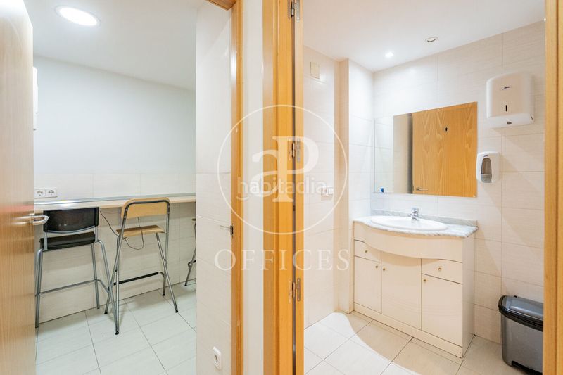 Foto be663d7c-82ad-41d9-bd5a-1e6939387fc7. Affitto ufficio con riscaldamento in Almagro Madrid