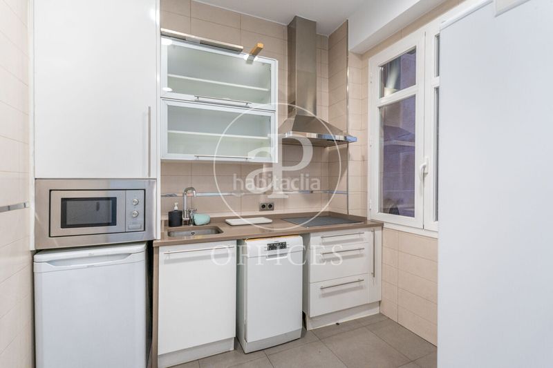 Foto 72b6f8cb-94ff-4d33-ae6f-6eeaf3d80ed6. Miete büro mit heizung in Palacio Madrid