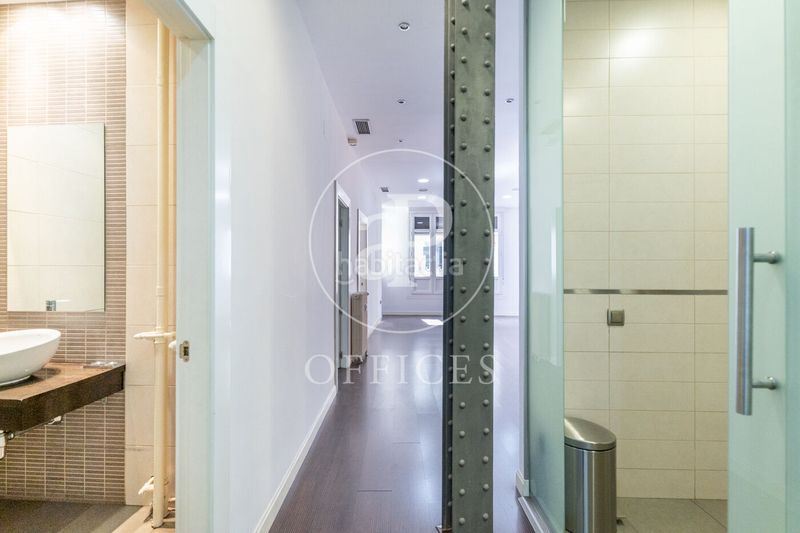 Foto 8a93cbc8-56d9-413a-8d78-be05998435d0. Miete büro mit heizung in Palacio Madrid