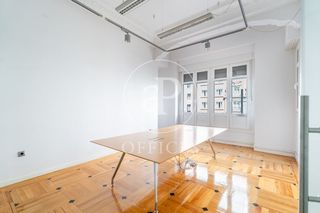 Miete Büro in Palacio. Oficina en alquiler en gran vía