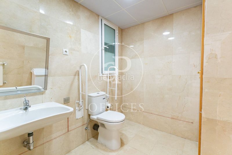 Foto 8c6cf44c-6dfd-4bed-84ae-a28b2c65186d. Affitto ufficio con riscaldamento in El Viso Madrid