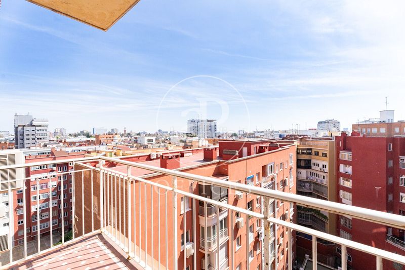 Foto b295d3a1-6515-4bcb-ad7f-845e1d1f263d. Affitto ufficio con riscaldamento in El Viso Madrid