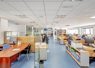Affitto Ufficio  C. del robledillo. Oficina 380 m2 en alquiler en chamberí