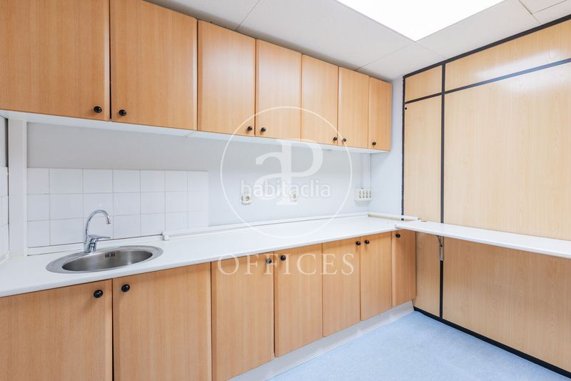Foto d173de9b-1792-4f6b-9287-5b19c253b254. Miete büro mit heizung in Hispanoamérica-Bernabéu Madrid