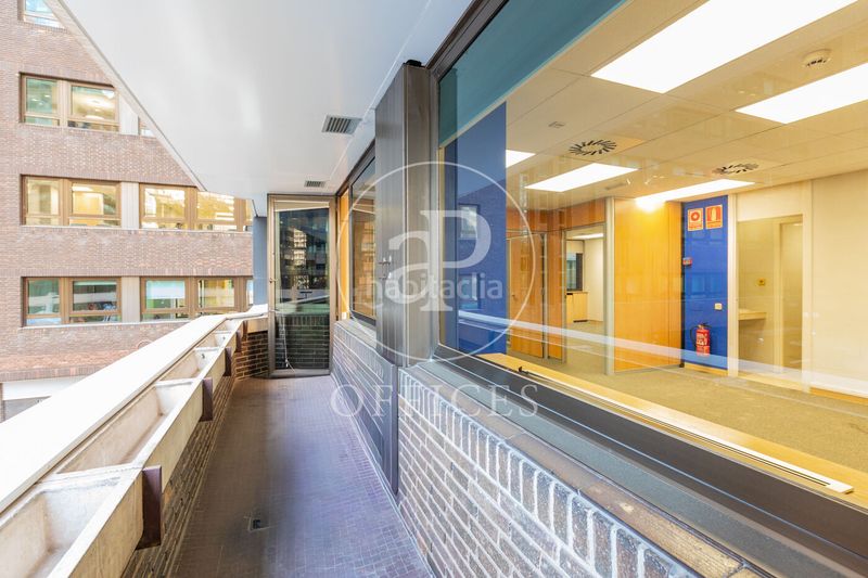 Foto df079e25-54a8-4ef9-98de-a6642a9ba837. Miete büro mit heizung in Hispanoamérica-Bernabéu Madrid