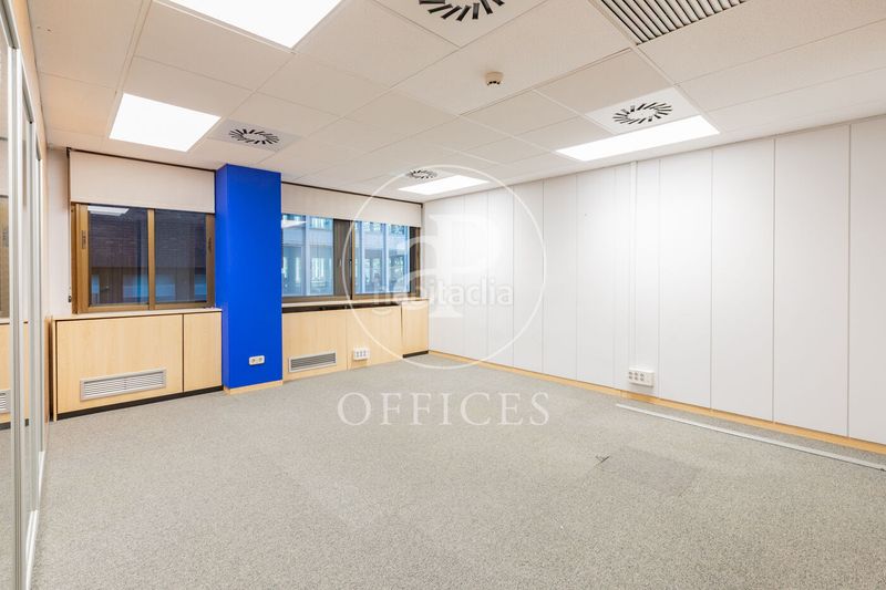 Foto fee84733-94a0-4ed5-b541-fe7afed10c2c. Miete büro mit heizung in Hispanoamérica-Bernabéu Madrid