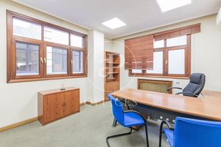 Rent Office space  C. de zurbarán. Oficina en alquiler en calle zurbarán