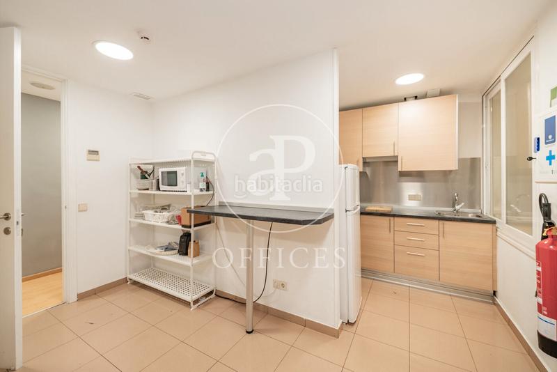 Foto 3feecd18-0d05-4f66-aab4-6d942b3e432e. Location bureau avec chauffage dans Recoletos Madrid
