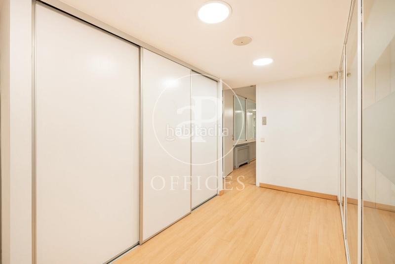 Foto 93b5d97b-fbb5-4aab-8e37-c036974757d0. Location bureau avec chauffage dans Recoletos Madrid