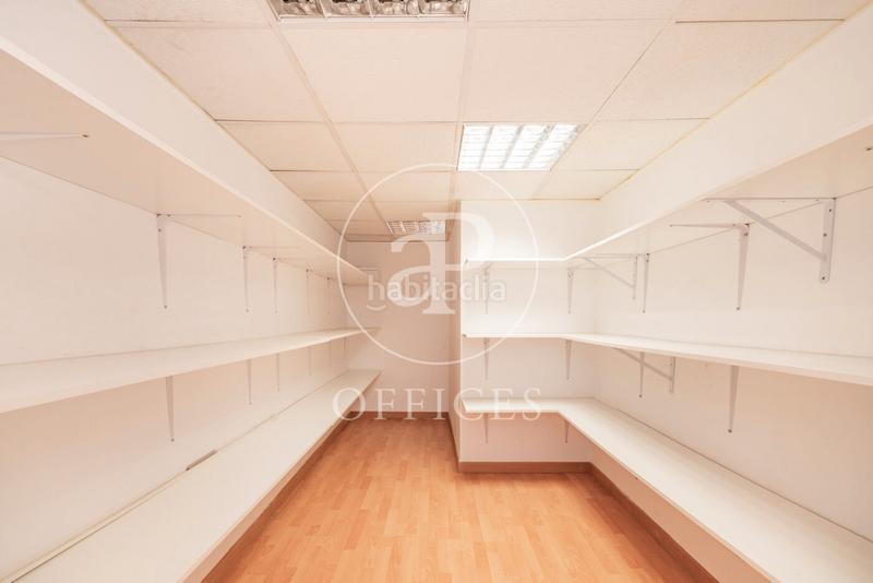Foto 2f2f8bac-18ce-4695-bff2-5b58320c0f8c. Rent office space with heating in Recoletos Madrid