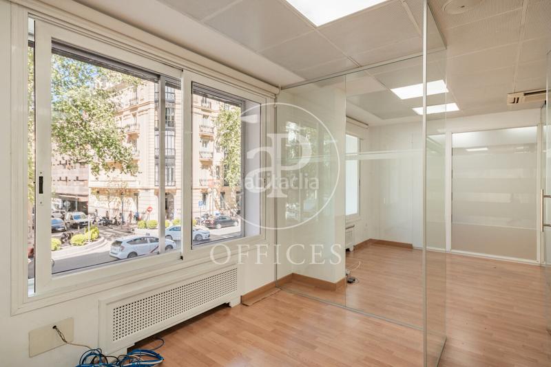 Foto 3ae95a97-13dc-4dcc-8eb7-a1b293e7584b. Rent office space with heating in Recoletos Madrid