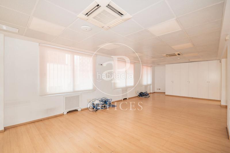 Foto 4230c524-4975-4d9b-b386-56ccb1256358. Rent office space with heating in Recoletos Madrid