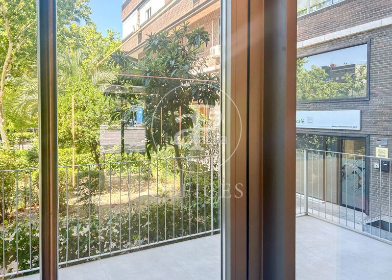 Foto 47467f67-0ad5-4c70-9a91-c70245b96b57. Miete büro mit heizung in El Viso Madrid