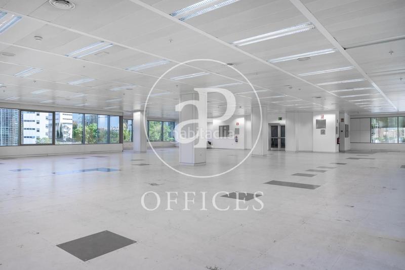 Foto de320246-6c55-406d-81a0-cfbe19ec0bb3. Location bureau avec chauffage dans San Pascual Madrid