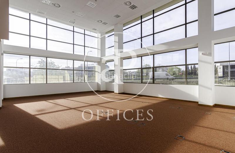 Foto 7946c4d7-803d-47be-bbb2-702a4c6c1298. Miete büro mit heizung in Aeropuerto Madrid