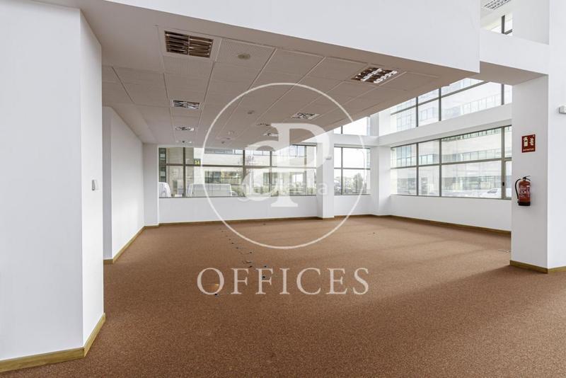Foto d1297e34-dcfb-4d99-a479-572cc248986a. Miete büro mit heizung in Aeropuerto Madrid