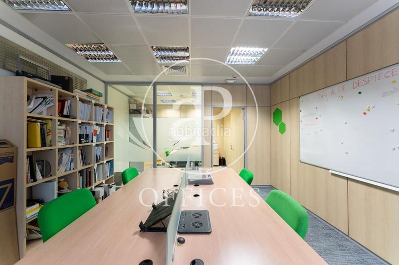 Foto 486f7ea7-ad32-452b-9761-4f5f1bdca4fd. Bureau avec chauffage dans Corralejos-Campo de las Naciones Madrid