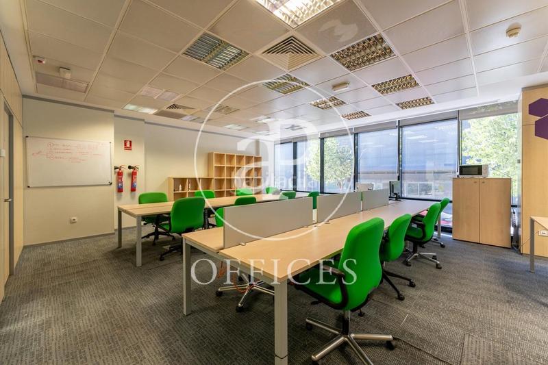 Foto 5d5eb7ee-10a7-46bb-8f5e-e5027ad0b266. Bureau avec chauffage dans Corralejos-Campo de las Naciones Madrid