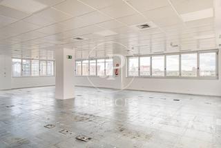 Rent Office space in Castilla. Oficina en alquiler en avenida de burgos