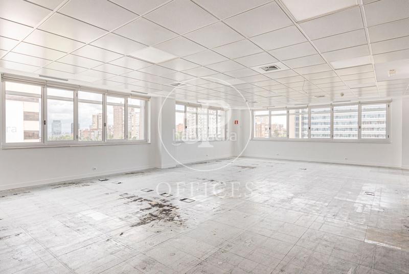 Foto 60678c55-39c7-46b9-aac2-f37321f59ab9. Rent office space with heating in Castilla Madrid