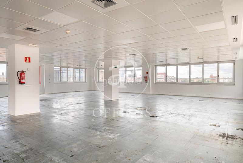Foto fff8f05d-d864-483b-8c9b-abff2e67ae4d. Rent office space with heating in Castilla Madrid