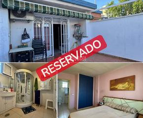 Casa aparellada a Canillas. Casa en venta en madrid