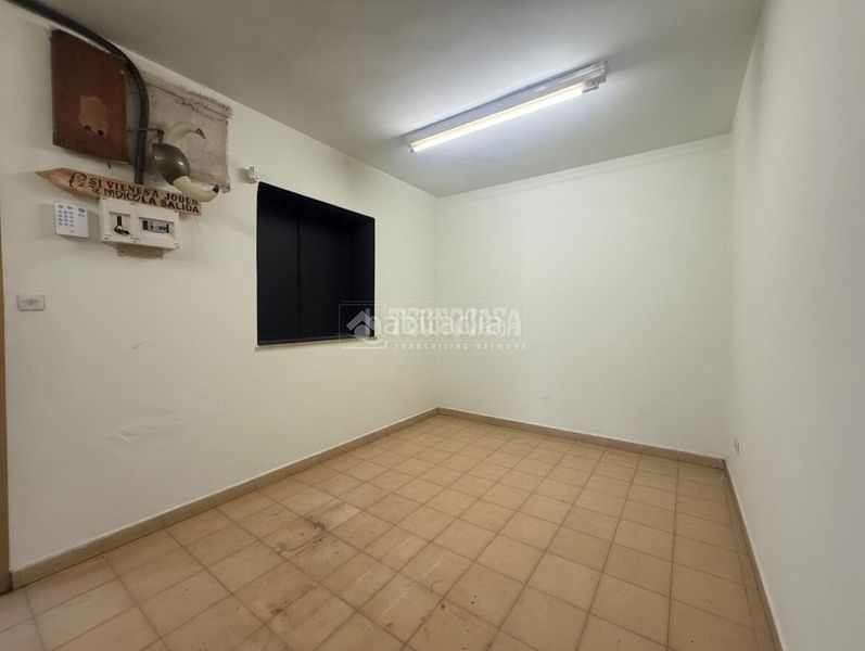 Foto b6787fe0-84fd-433a-98cc-cdc88dc7b30b. Local comercial a Canillas Madrid