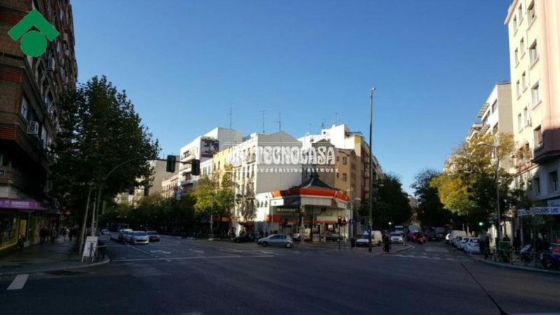 Foto b0a5d4f6-ca00-4b66-b300-fa05496ab8d9. Pis amb calefacció a Berruguete Madrid