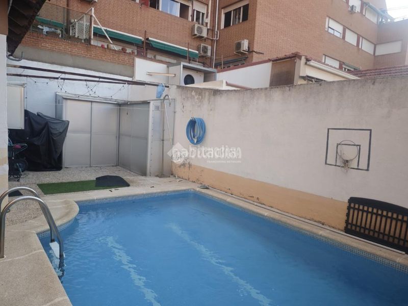 Foto 8ddfe9a4-f793-474c-b384-aa1074eebc2c. Casa amb calefacció piscina a Bellas Vistas Madrid