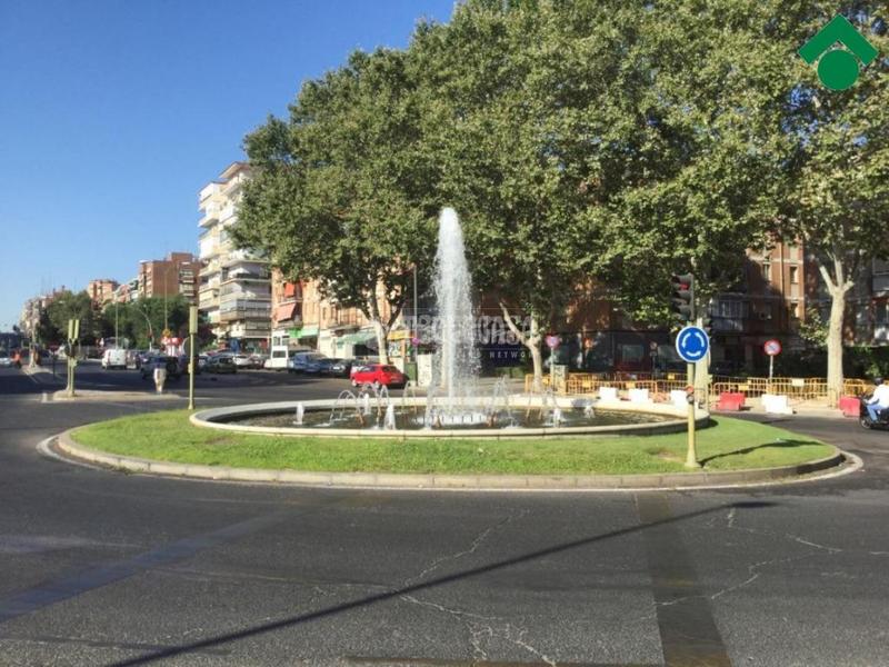 Foto 26b99d00-2b64-4ada-b6a4-9f49bd61ccce. Local comercial amb calefacció a Berruguete Madrid