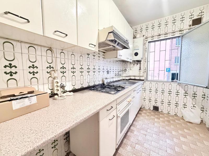 Foto 4bfde43a-e682-4ed5-9c11-7b5d9746233d. Flat with heating in Numancia Madrid