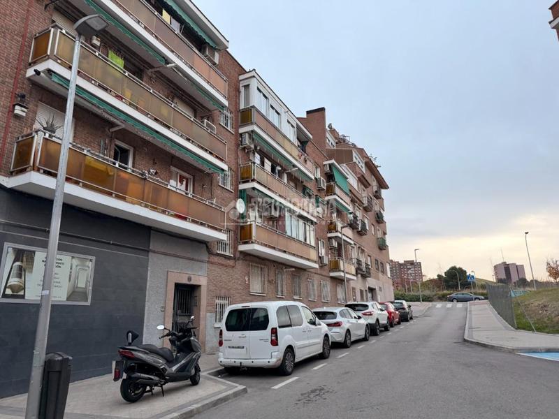 Foto 957f3663-f48a-4a63-afc6-6d43cda938e8. Flat with heating in Numancia Madrid